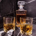 Niewidzialny składnik Twojego trunku: Jak kształt kieliszka zmienia smak i aromat?